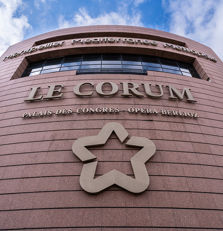 Durchführung von Seminaren im Hotel Europe in Zusammenarbeit mit dem Palais des Congrès